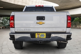 Used 2018  Chevrolet Silverado 1500 2WD Crew Cab LT at Pre-Owned Plus near San Antonio, TX