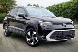 Used 2025  Volkswagen Taos SE 4MOTION at Pre-Owned Plus near San Antonio&comma; TX