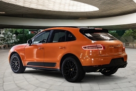 Used 2018  Porsche Macan 4d SUV AWD S at Pre-Owned Plus near San Antonio, TX