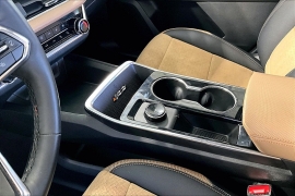 Used 2025  Chevrolet Equinox FWD 4dr ACTIV w&sol;XDB at Pre-Owned Plus near San Antonio&comma; TX