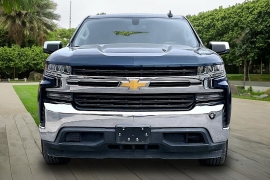 Used 2020  Chevrolet Silverado 1500 2WD Crew Cab LT at Pre-Owned Plus near San Antonio&comma; TX