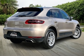 Used 2017  Porsche Macan 4d SUV AWD at Pre-Owned Plus near San Antonio&comma; TX