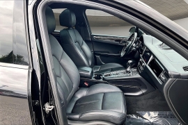 Used 2018  Porsche Macan 4d SUV AWD at Pre-Owned Plus near San Antonio&comma; TX