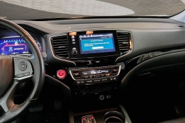 Used 2020  Honda Pilot 4d SUV FWD Touring 7-Passenger at Pre-Owned Plus near San Antonio&comma; TX
