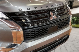 Used 2023  Mitsubishi Outlander SE FWD at Pre-Owned Plus near San Antonio&comma; TX