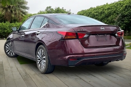 Used 2023  Nissan Altima 2&period;5 SV Sedan at Pre-Owned Plus near San Antonio&comma; TX
