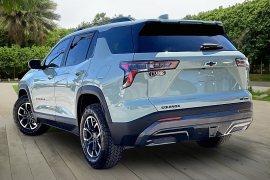 Used 2025  Chevrolet Equinox FWD 4dr ACTIV w&sol;XDB at Pre-Owned Plus near San Antonio&comma; TX