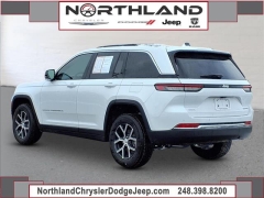 Used 2025  Jeep Grand Cherokee Limited 4x4 at Maxx Loans near St&period; Adrian&comma; MI