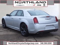 Used 2022 Chrysler 300 Touring L RWD at Maxx Loans near St. Adrian, MI