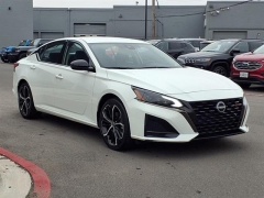 Used 2023 Nissan Altima 2.5 SR Sedan at Maxx Loans near ,
