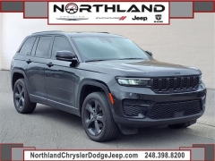 Used 2023 Jeep Grand Cherokee Altitude X 4x4 at Maxx Loans near ,