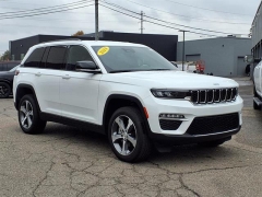  2024 Jeep Grand Cherokee Limited 4x4 at Maxx Loans near St. Adrian, MI
