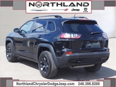 Used 2022 Jeep Cherokee X 4x4 at Maxx Loans near ,