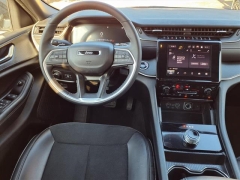 Used 2025  Jeep Grand Cherokee Laredo 4x4 at Maxx Loans near St&period; Adrian&comma; MI