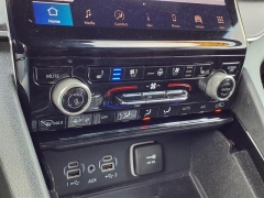 Used 2022  Jeep Grand Cherokee L Overland 4x4 at Maxx Loans near St. Adrian, MI