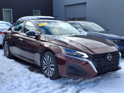 2024 Nissan Altima SV's photo