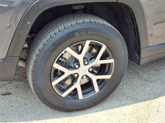 Used 2024 Jeep Grand Cherokee L Limited 4x4 at Maxx Loans near ,