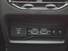 Used 2025  Jeep Grand Cherokee Limited 4x4 at Maxx Loans near St&period; Adrian&comma; MI