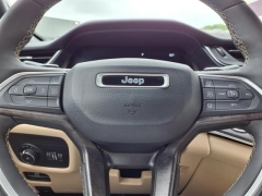Used 2023 Jeep Grand Cherokee Limited 4x4 at Maxx Loans near ,