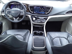 Used 2023 Chrysler Pacifica Limited FWD at Maxx Loans near St. Adrian, MI
