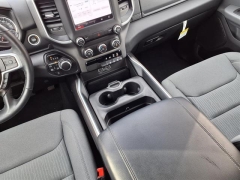 Used 2022  Ram 1500 Big Horn 4x4 Crew Cab 5'7" Box at Maxx Loans near St&period; Adrian&comma; MI