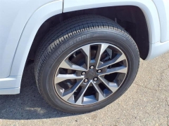 Used 2023 Jeep Grand Cherokee Overland 4x4 at Maxx Loans near ,