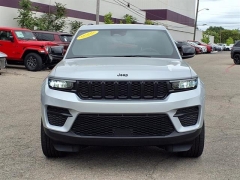Used 2024 Jeep Grand Cherokee Altitude 4x4 at Maxx Loans near St. Adrian, MI