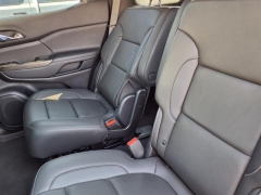 Used 2023 GMC Acadia AWD 4dr SLT at Maxx Loans near ,