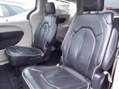 Used 2023 Chrysler Pacifica Limited FWD at Maxx Loans near St. Adrian, MI