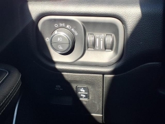 Used 2019  Ram 1500 4WD Crew Cab Laramie at Maxx Loans near St&period; Adrian&comma; MI