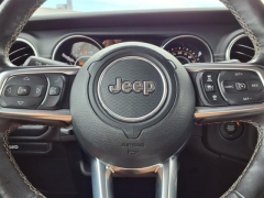 Used 2020 Jeep Gladiator Overland 4x4 at Northland Chrysler Dodge Jeep Ram near Oak Park, MI