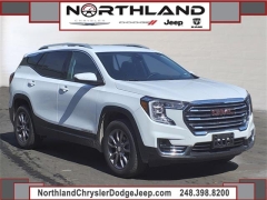 Used 2024 GMC Terrain AWD 4dr SLT at Maxx Loans near ,