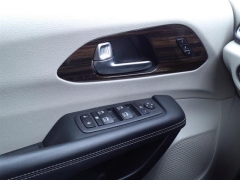 Used 2023 Chrysler Pacifica Limited FWD at Maxx Loans near St. Adrian, MI