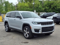 Used 2024 Jeep Grand Cherokee L Limited 4x4 at Maxx Loans near St. Adrian, MI