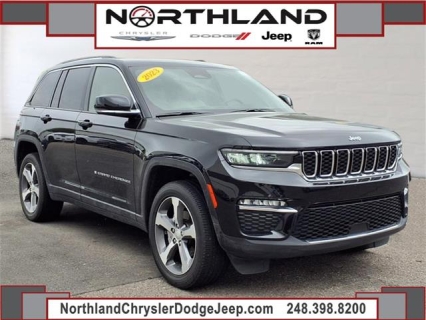 Used 2023 Jeep Grand Cherokee Limited 4x4 at Northland Chrysler Dodge Jeep Ram near Oak Park, MI