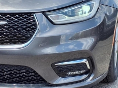 Used 2023 Chrysler Pacifica Touring L FWD at Maxx Loans near ,