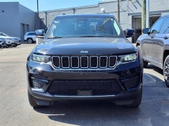 Used 2023 Jeep Grand Cherokee Laredo 4x4 at Maxx Loans near St. Adrian, MI