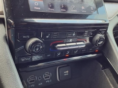 Used 2021 Jeep Grand Cherokee L Limited 4x4 at Maxx Loans near St. Adrian, MI