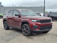 Used 2024 Jeep Grand Cherokee Limited 4x4 at Maxx Loans near St. Adrian, MI
