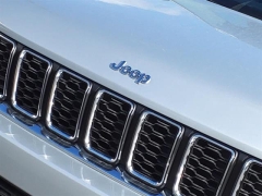 Used 2024 Jeep Grand Cherokee Laredo X 4x2 at Northland Chrysler Dodge Jeep Ram near Oak Park, MI