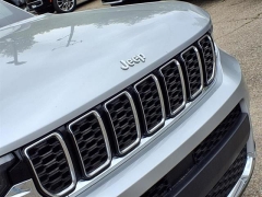 Used 2024 Jeep Grand Cherokee L Limited 4x4 at Maxx Loans near St. Adrian, MI