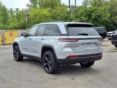 Used 2024 Jeep Grand Cherokee Altitude 4x4 at Maxx Loans near St. Adrian, MI