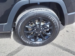 Used 2023 Jeep Cherokee Altitude Lux 4x4 at Maxx Loans near ,