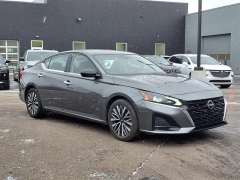 Used 2024  Nissan Altima 2&period;5 SV Sedan at Maxx Loans near St&period; Adrian&comma; MI