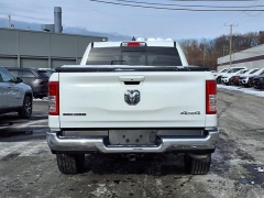 Used 2022  Ram 1500 Big Horn 4x4 Crew Cab 5'7" Box at Maxx Loans near St&period; Adrian&comma; MI