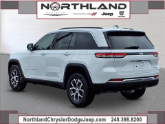 Used 2025  Jeep Grand Cherokee Limited 4x4 at Maxx Loans near St&period; Adrian&comma; MI