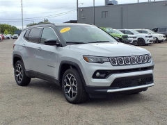 Used 2025 Jeep Compass Limited 4x4 at Maxx Loans near St. Adrian, MI