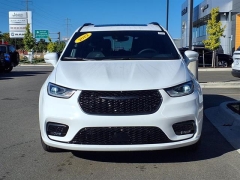 Used 2022  Chrysler Pacifica Limited AWD at Maxx Loans near St. Adrian, MI