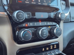 Used 2019  Ram 1500 4WD Crew Cab Laramie at Maxx Loans near St&period; Adrian&comma; MI