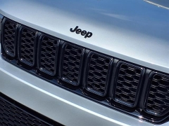 Used 2023 Jeep Grand Cherokee Altitude 4x4 at Maxx Loans near St. Adrian, MI